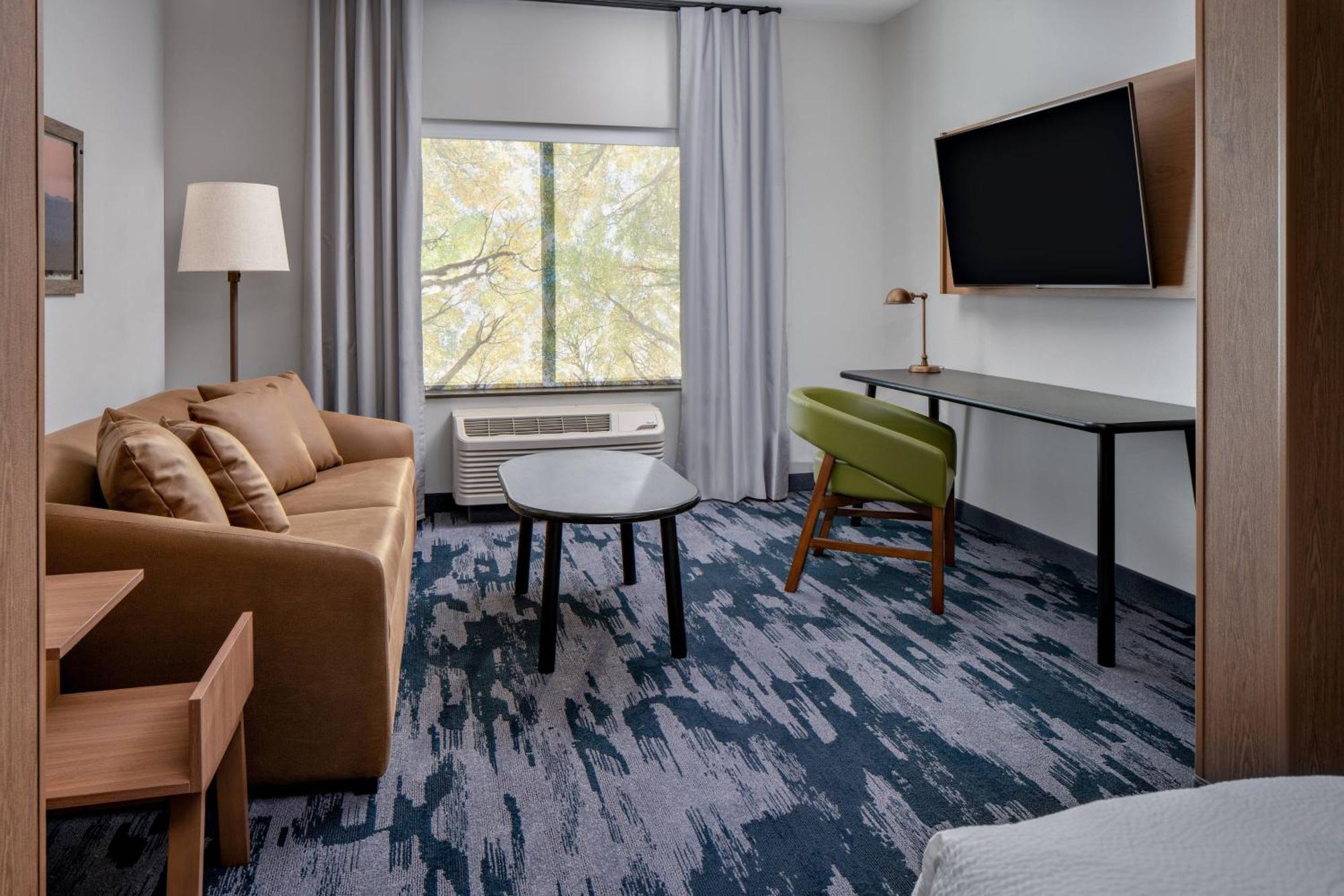 Fairfield Inn & Suites By Marriott Лейк Дженива Экстерьер фото